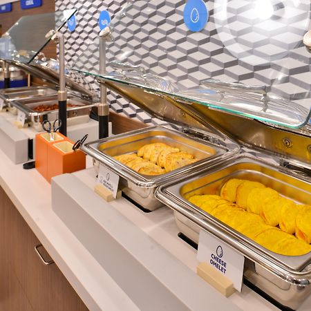 Holiday Inn Express Hotel & Suites Greensboro-East By Ihg Buitenkant foto