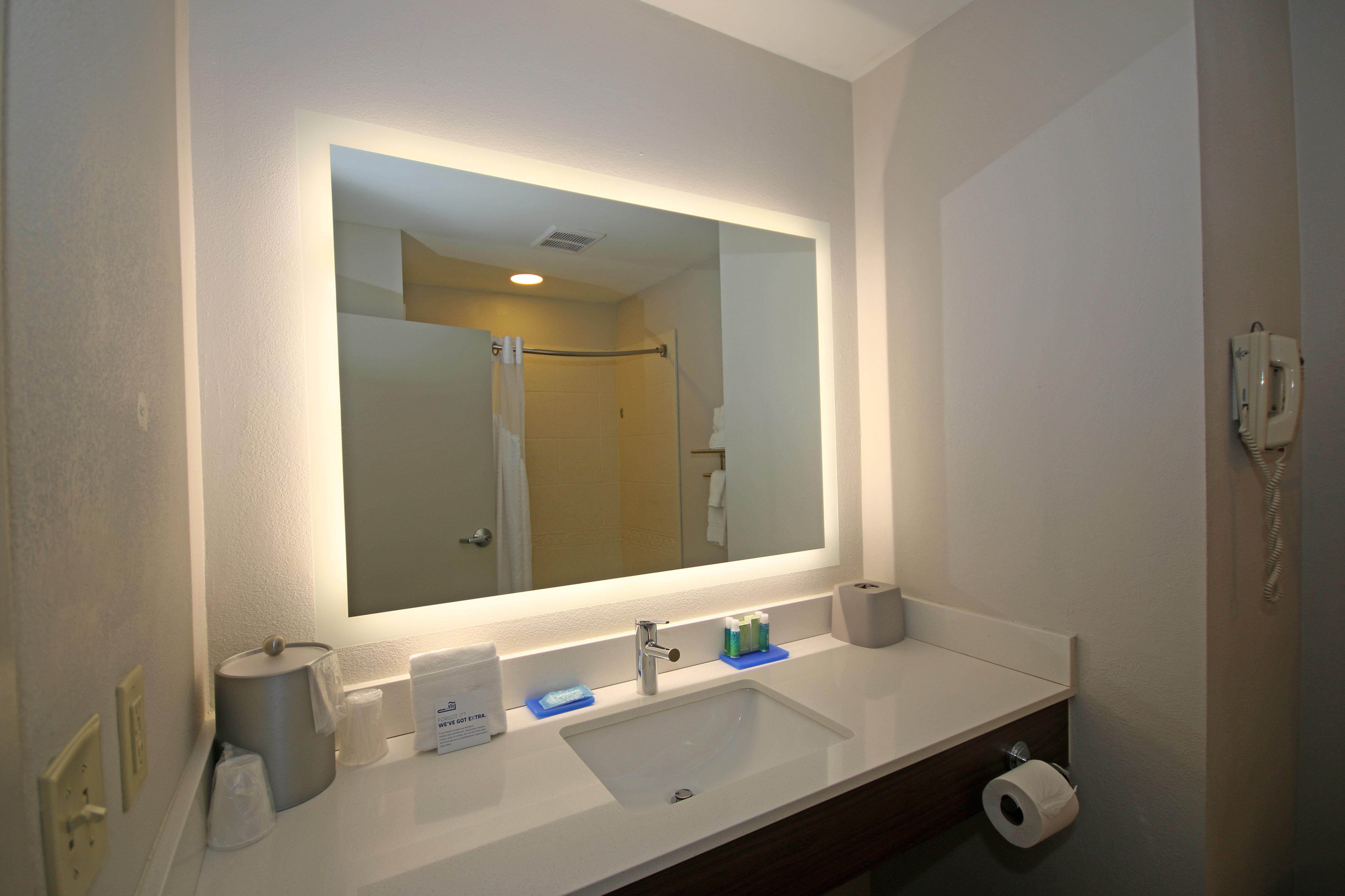 Holiday Inn Express Hotel & Suites Greensboro-East By Ihg Buitenkant foto