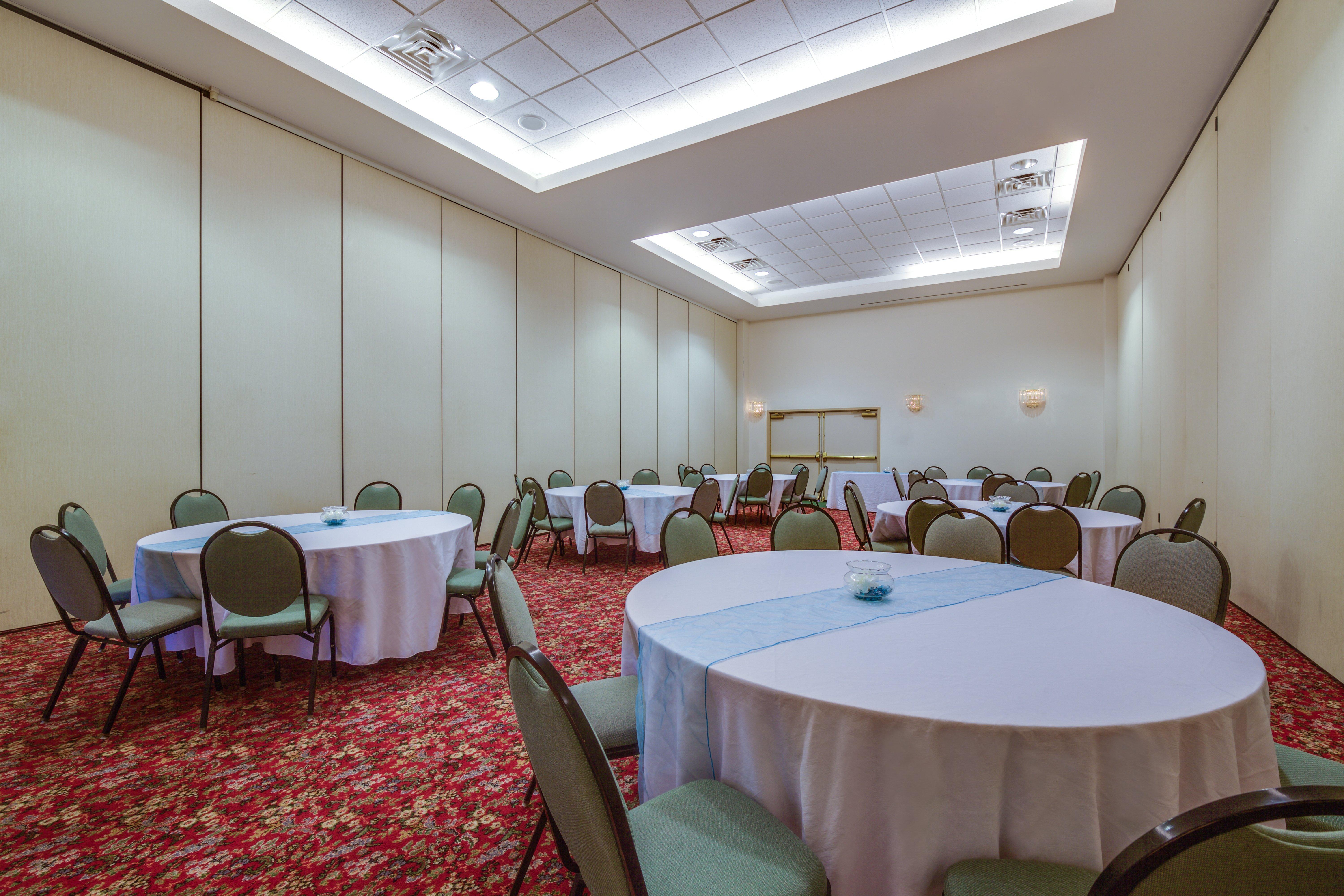 Holiday Inn Express Hotel & Suites Greensboro-East By Ihg Buitenkant foto