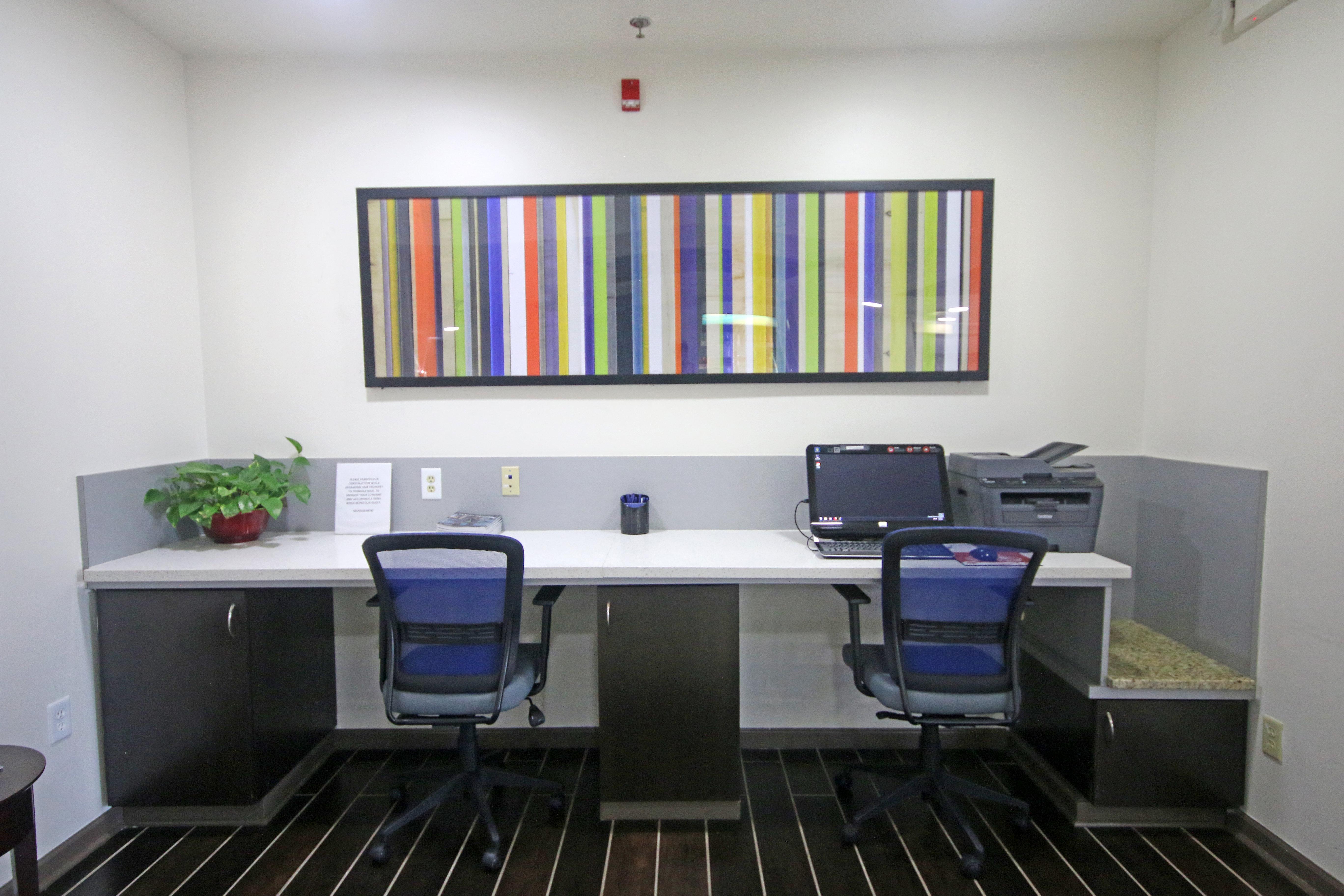 Holiday Inn Express Hotel & Suites Greensboro-East By Ihg Buitenkant foto