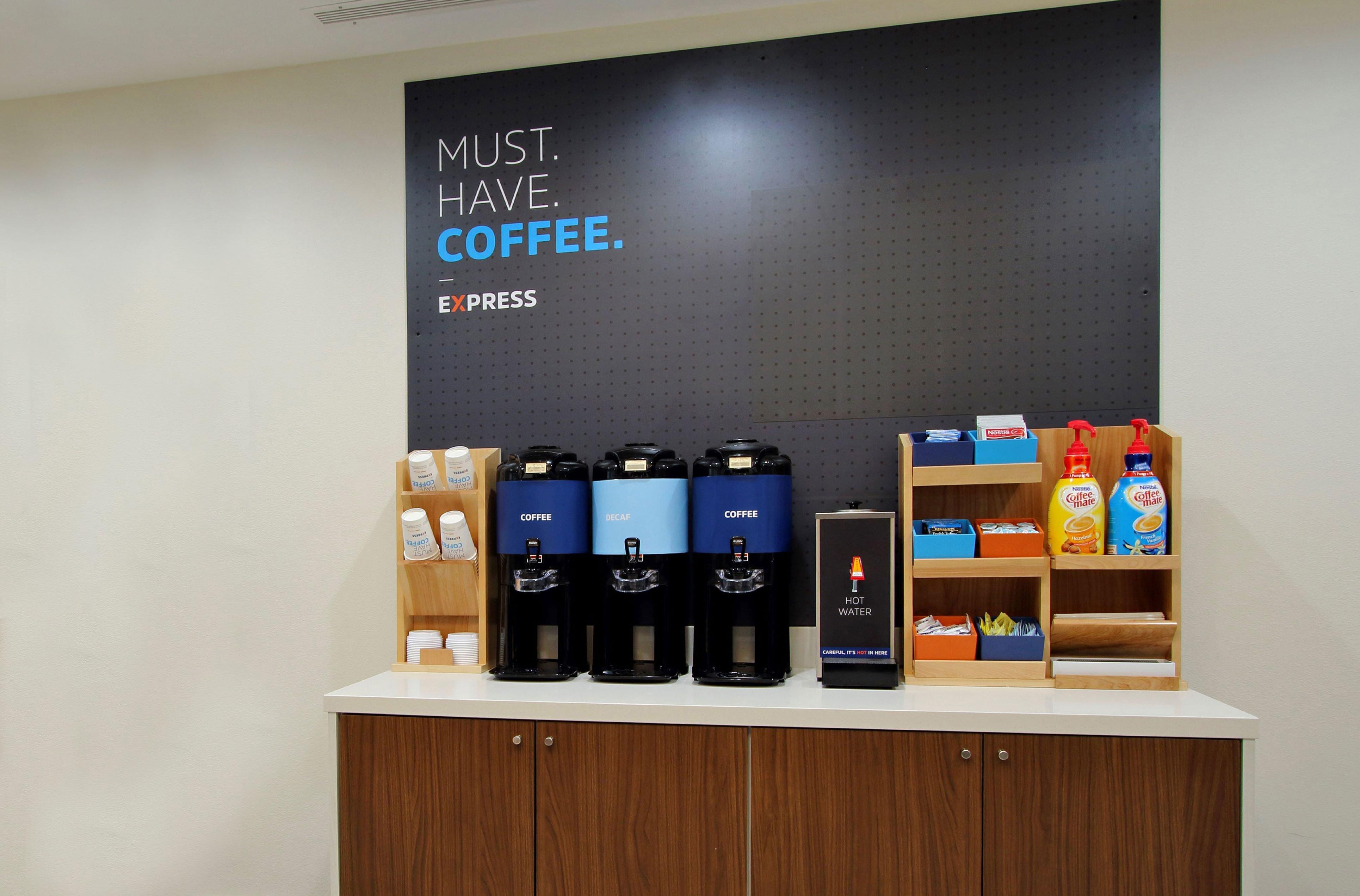Holiday Inn Express Hotel & Suites Greensboro-East By Ihg Buitenkant foto